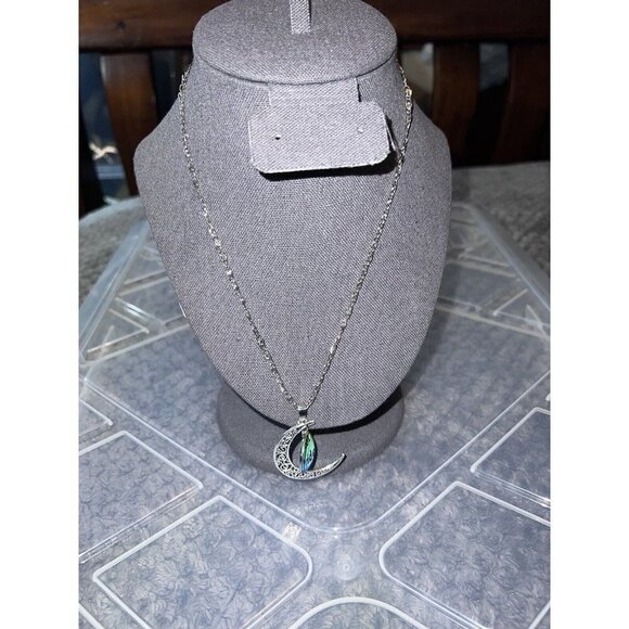 Rainbow Pride Necklace Got Pride Flat Round & Moon Pendant Necklace Bracelet Set - Picture 3 of 8